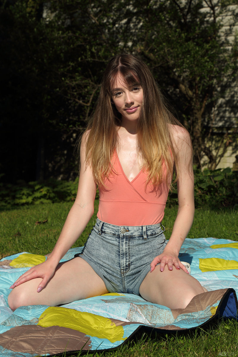 Олеся, 42 года, 0 размер груди